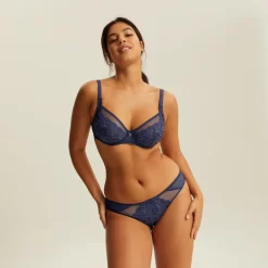 Culotte Marine CAPRI 7 Culotte Marine CAPRI -Élégance Lingerie Promos Boutique BL02500 021 WEB 3 8f52e260 f1f4 45c4 b2ec dfa6692a9ddf