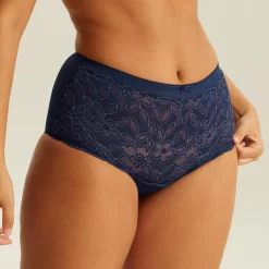 Culotte Marine CAPRI 6 Culotte Marine CAPRI -Élégance Lingerie Promos Boutique BL03500 021 WEB 1 ccd3fc93 2785 4d8e b08f 1e5c9e292116