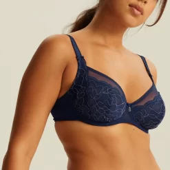 Soutien-gorge Emboîtant Avec Armatures Marine CAPRI 6 Soutien-gorge Emboîtant Avec Armatures Marine CAPRI -Élégance Lingerie Promos Boutique BL14500 021 WEB 11
